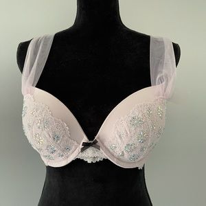 Elegant Victoria’s Secret Bra